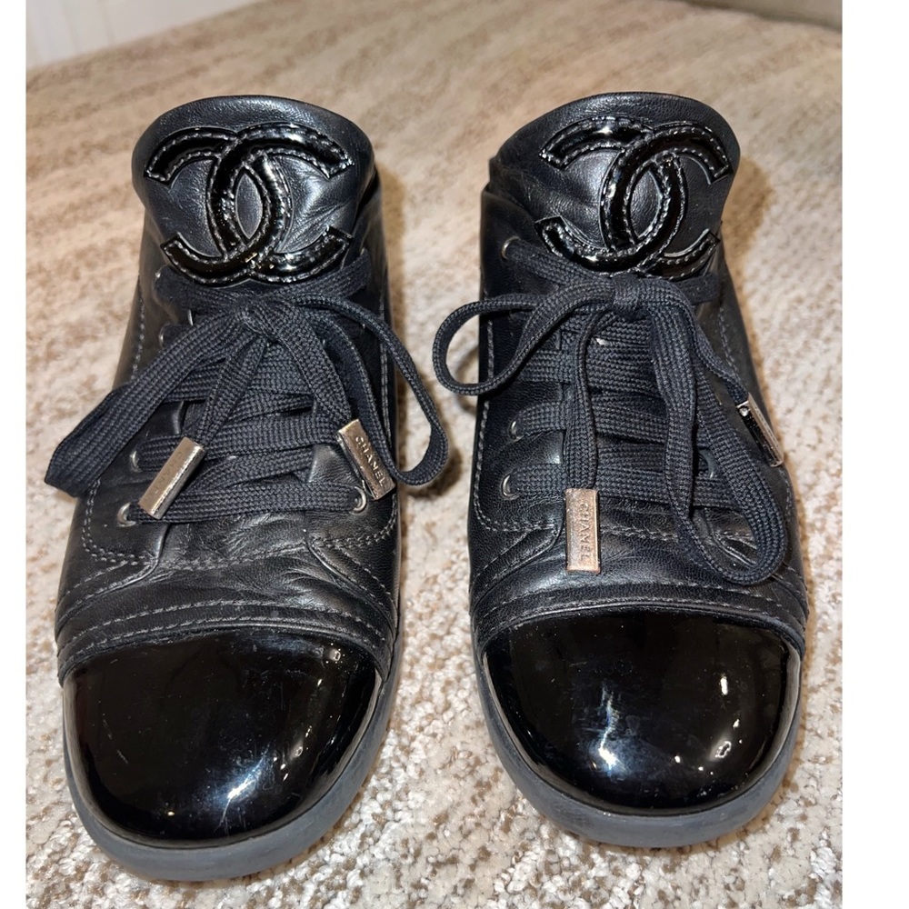 Authentic Chanel sneakers size 37